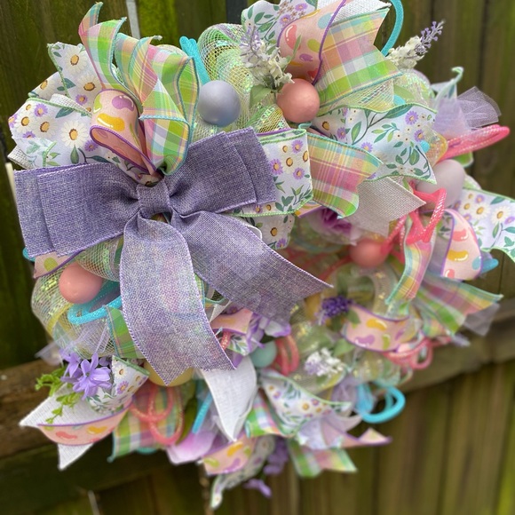 Hand made Spring/Easter wreath - Picture 2 of 4